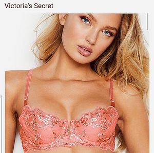 Victoria's Secret Dream Angel Bra with panties set